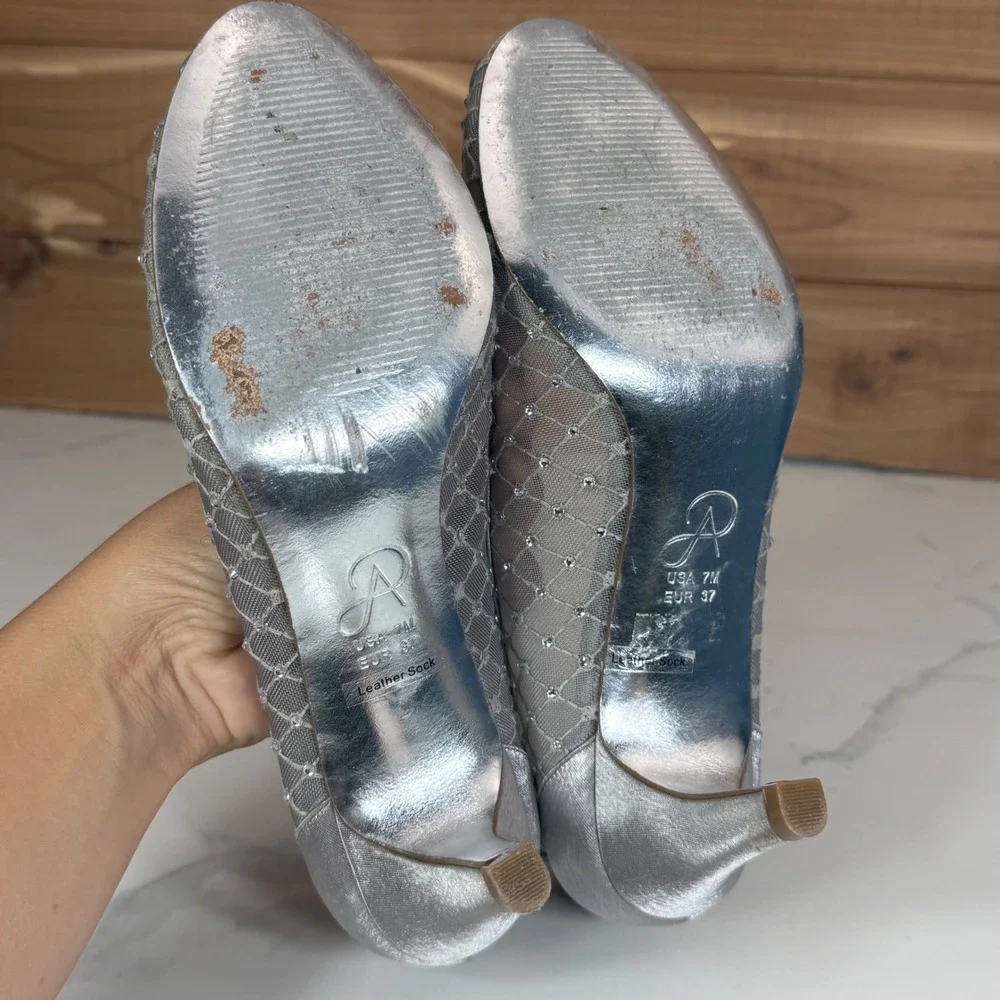 Adrianna Papell Jamie Silver Mesh Rhinestone Peep Toe Kitten Heel Womens 7 M